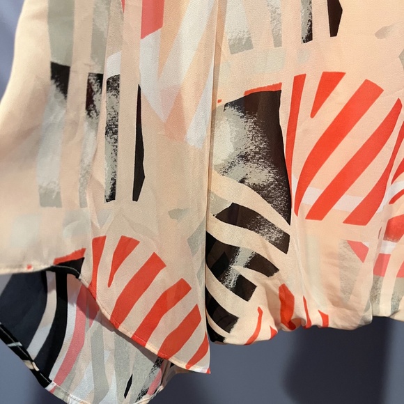 Alfani Size Medium Peach, Black, and White Top with Angel Sleeves - Picture 3 of 4